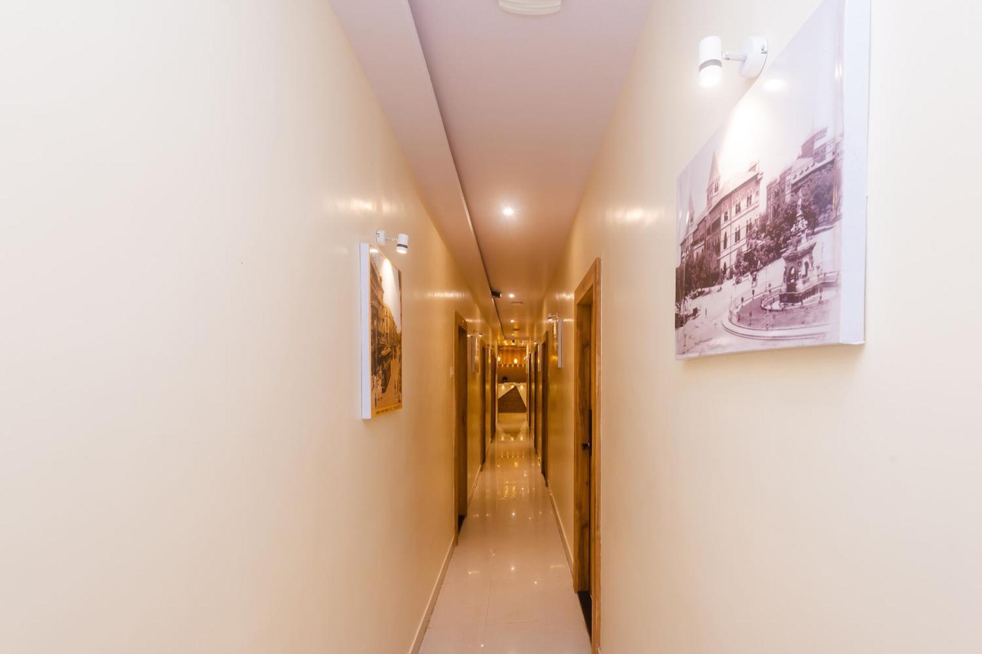 Hotel Sun City Near Saifee Hospital And Hn Reliance Bombaim Exterior foto
